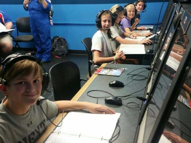 6th graders explore at space camp
